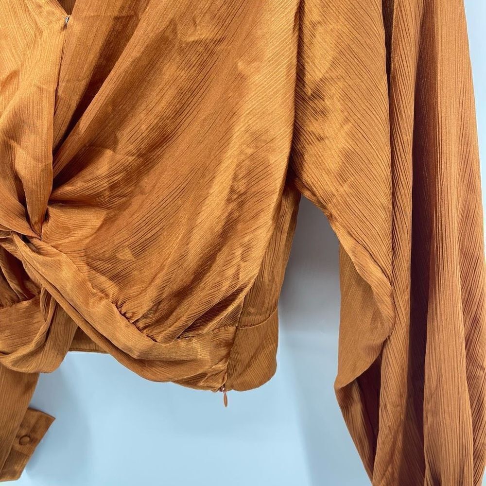 Brendalin & Cora Burnt Orange Long Sleeve Twist Blouse crop top shirt small NEW - Picture 6 of 11